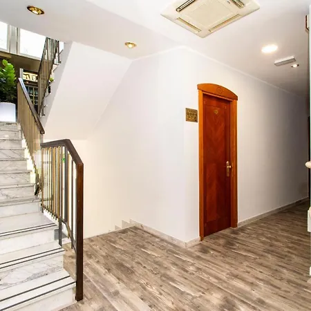 Cristallo Отель 3*